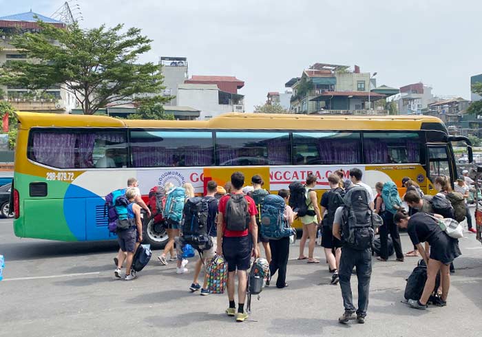 Bus Hanoi to Cat Ba